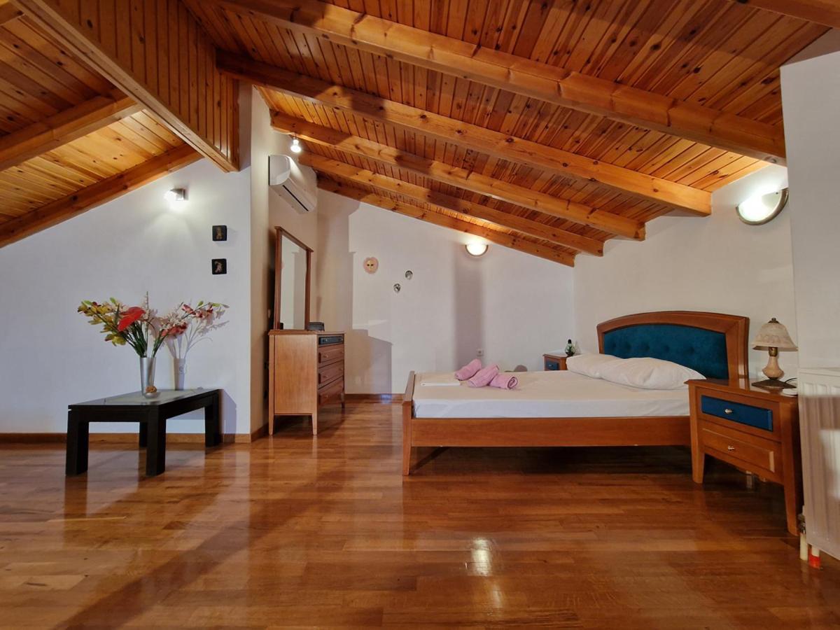 Villa Liana : Luxury Villa With Fantastic Sea View, Near Airport Pórto Ráfti Exteriör bild