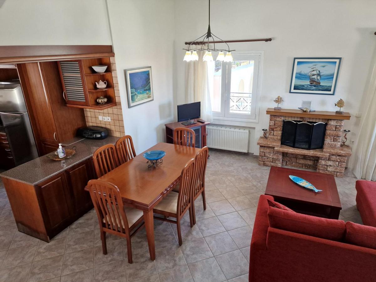 Villa Liana : Luxury Villa With Fantastic Sea View, Near Airport Pórto Ráfti Exteriör bild