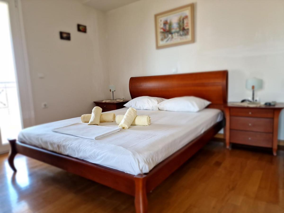 Villa Liana : Luxury Villa With Fantastic Sea View, Near Airport Pórto Ráfti Exteriör bild