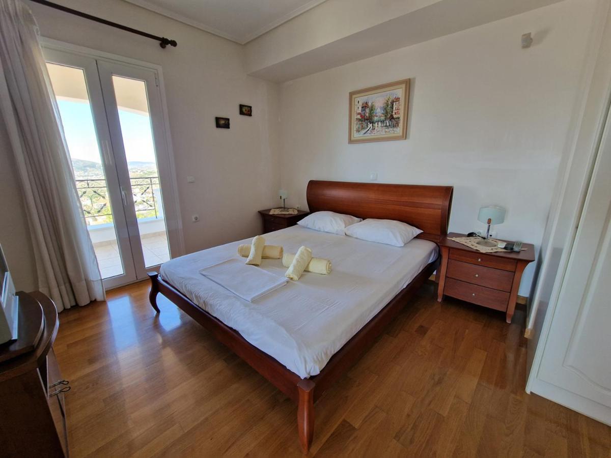 Villa Liana : Luxury Villa With Fantastic Sea View, Near Airport Pórto Ráfti Exteriör bild