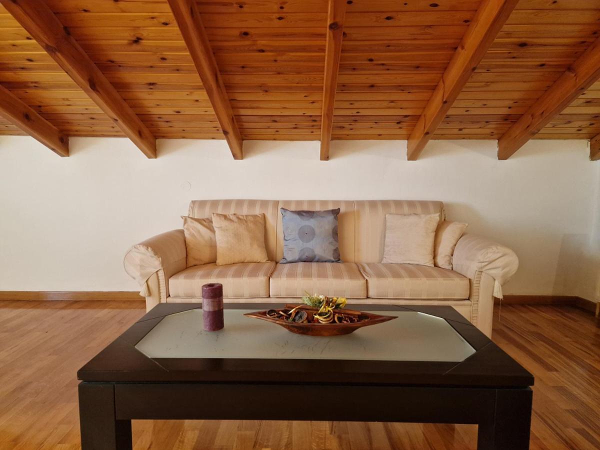 Villa Liana : Luxury Villa With Fantastic Sea View, Near Airport Pórto Ráfti Exteriör bild