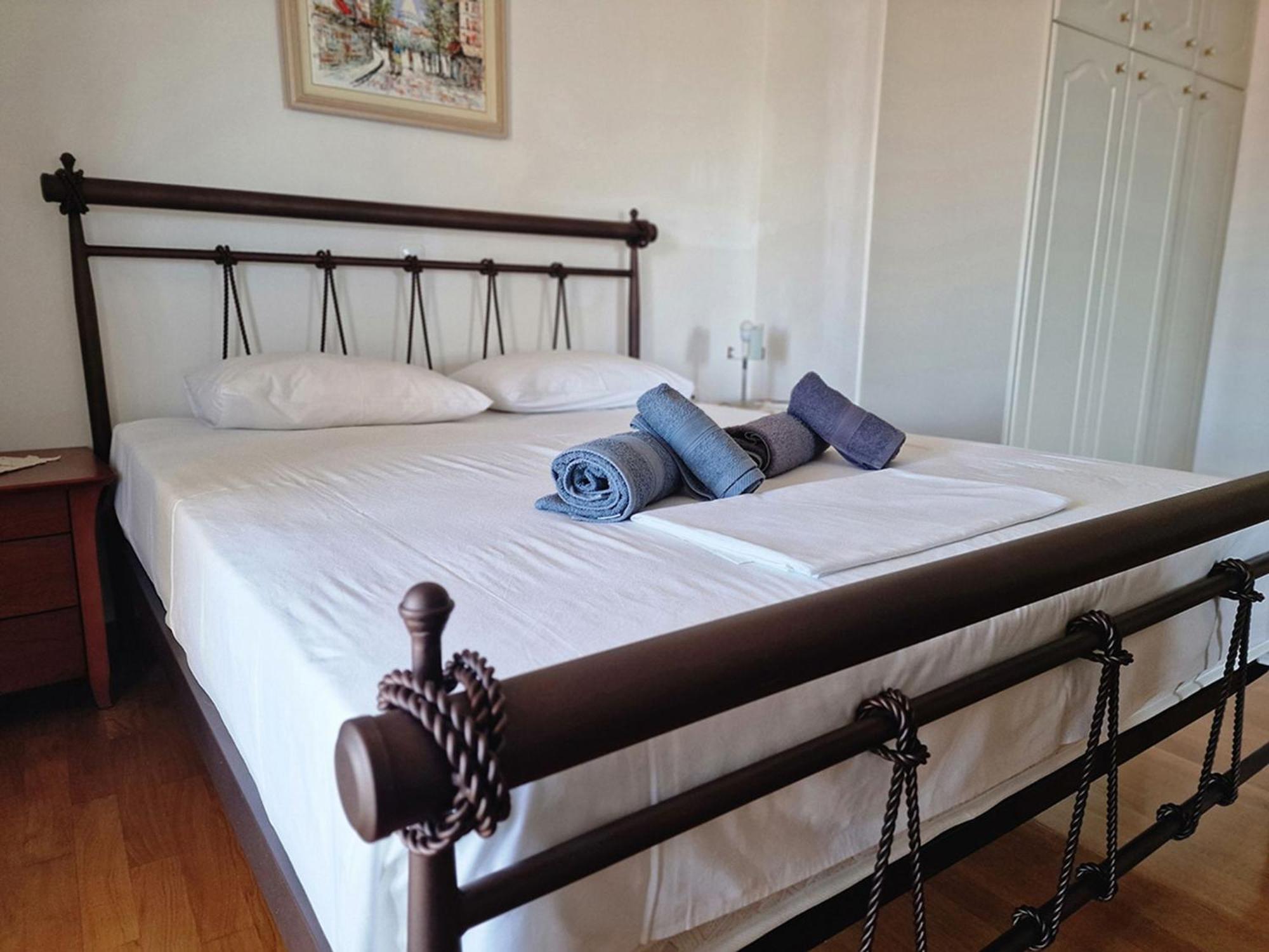 Villa Liana : Luxury Villa With Fantastic Sea View, Near Airport Pórto Ráfti Exteriör bild